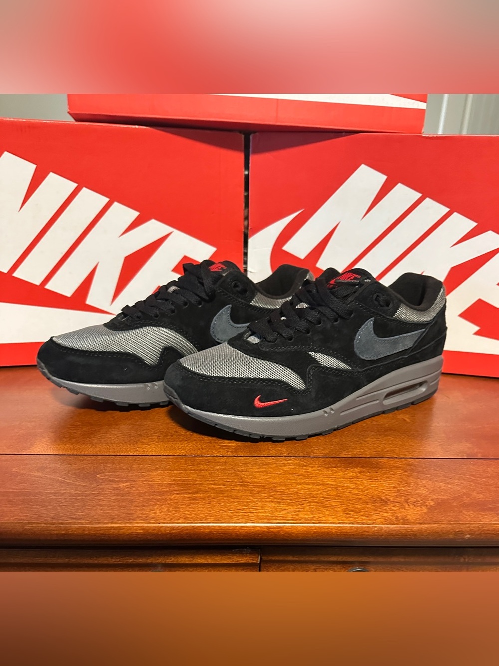 Nike Air Max 1 "Bred" (2023)